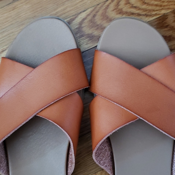 Abound sandals - Picture 3 of 3